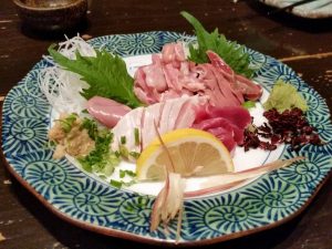 鶏刺し盛り合わせ